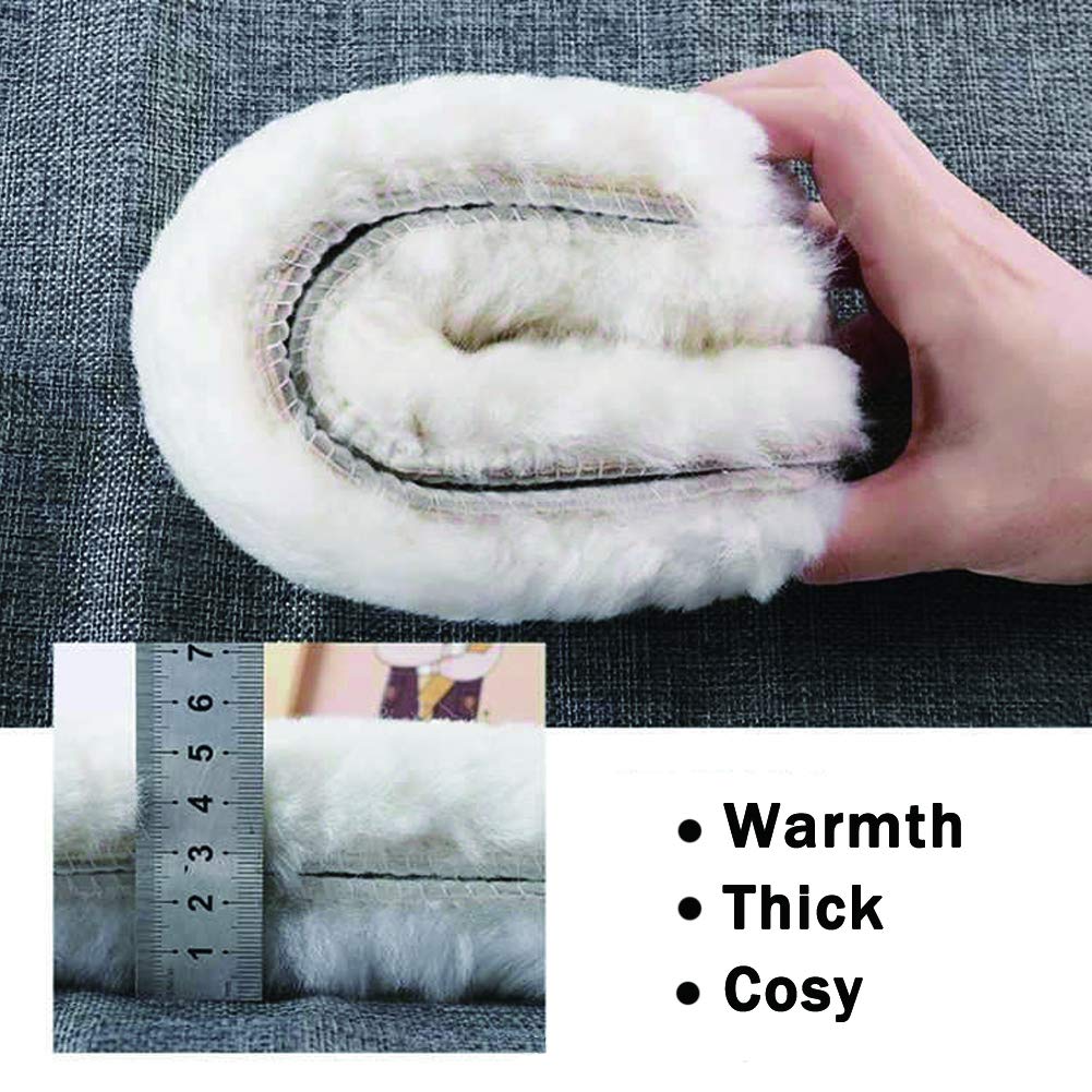 Bacophy sheepskin insole in boot demonstrates anti-slip stability and odor absorption.