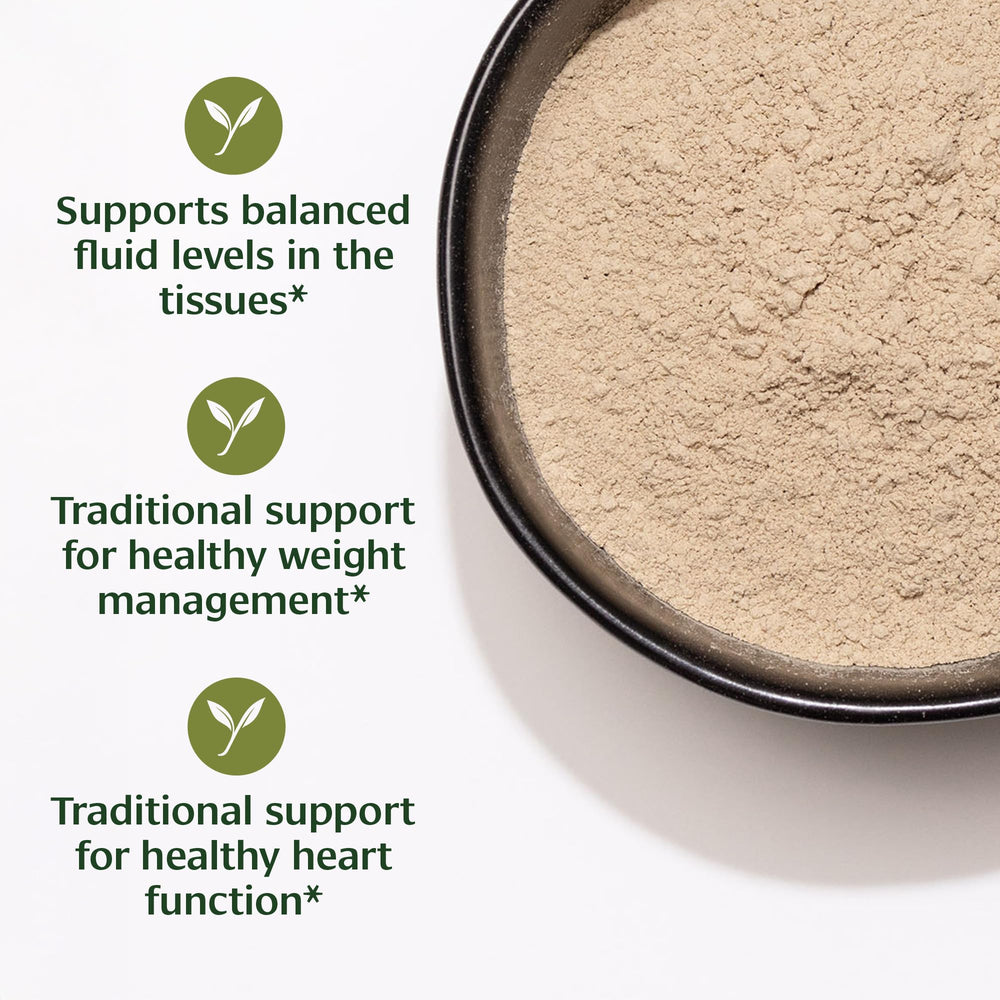 Punarnava powder scoop enables precise dosing for healthy routines.