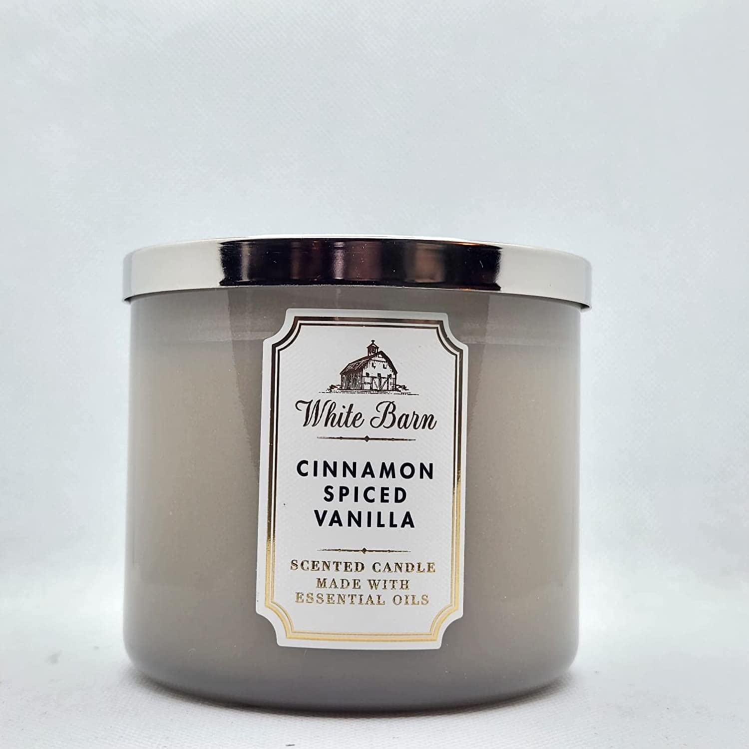 Bath and Body Works White Barn 3-Wick Candle Cinnamon Spiced Vanilla 360 view highlights aroma for cozy spaces
