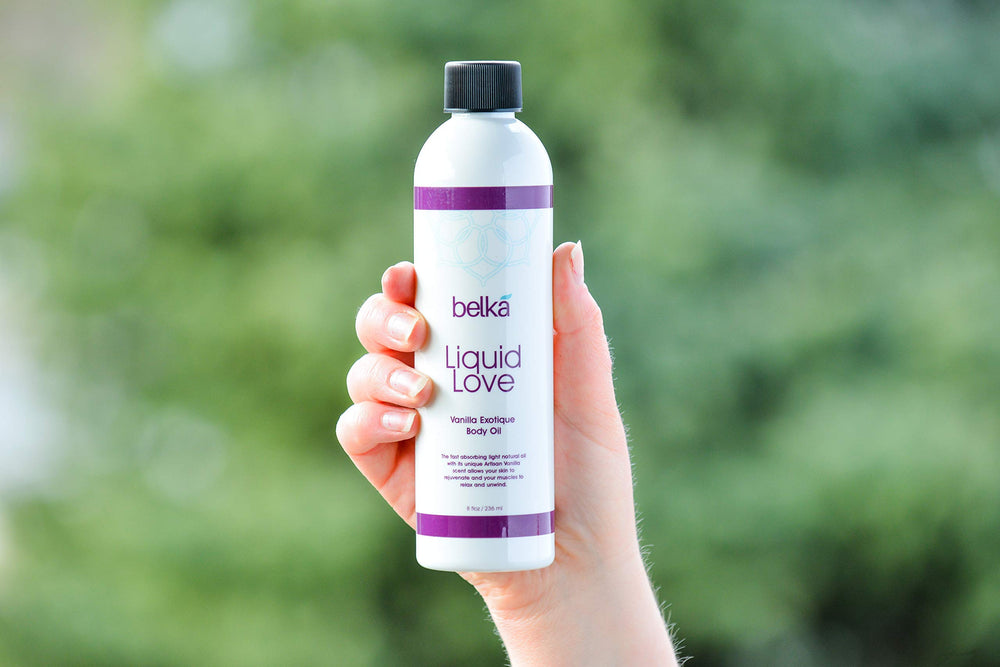 Belká Liquid Love Vanilla Exotique texture closeup showing a smooth glide