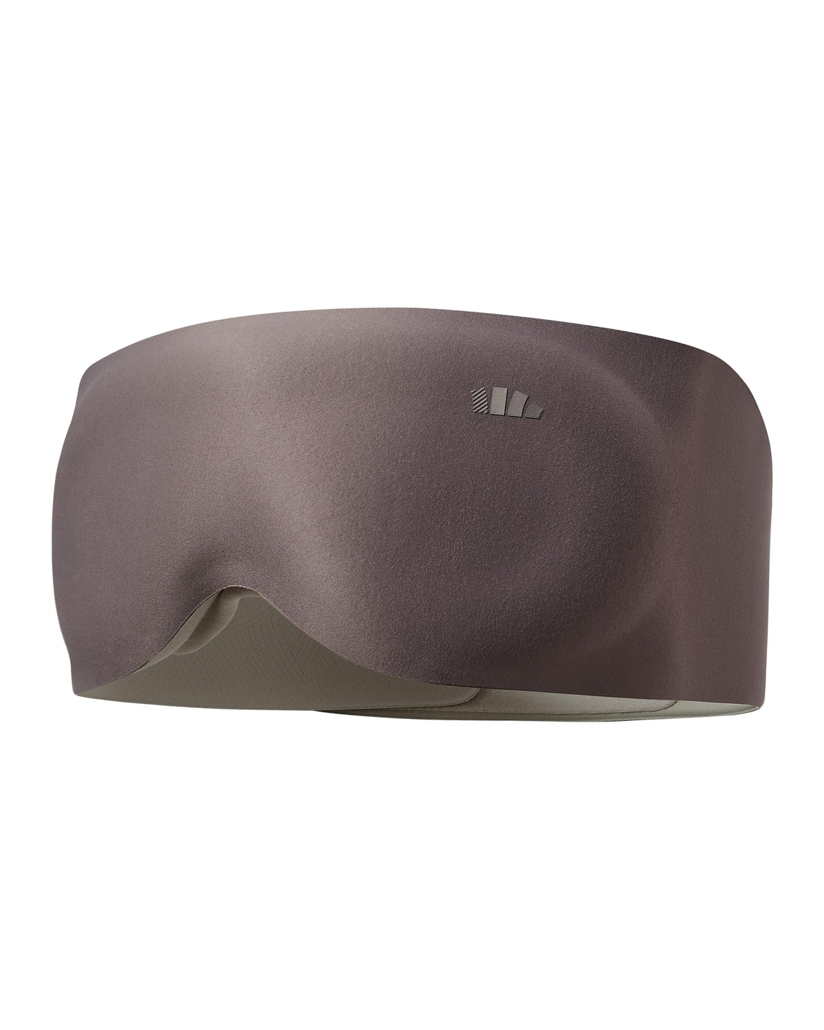 BENEUNDER sleep mask with 3D contour supports comfortable eye space for travel.
