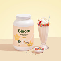 Bloom Nutrition whey isolate vanilla shake: smooth texture after training.