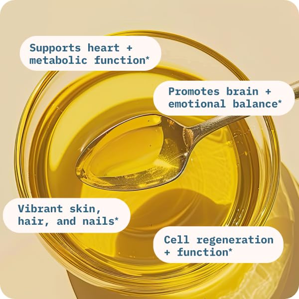 Serving spoon with oil and glass, illustrating easy daily use and routine integration.