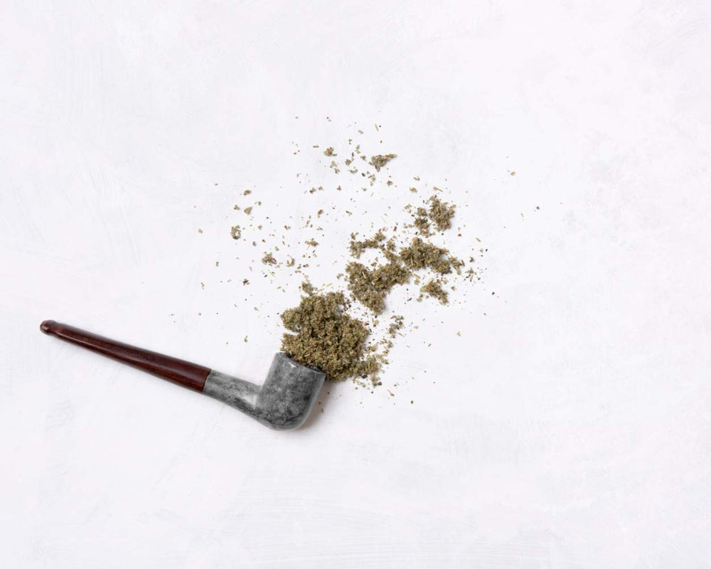 Breather Herbal Blend craft-ashtray-display conveys a calm herbal ritual setup.
