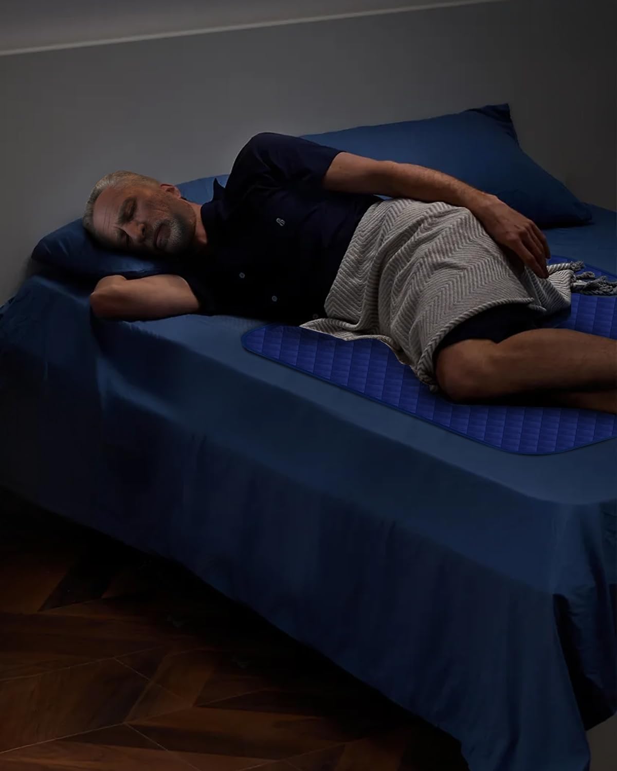 Brosive bed pad 36x52 inches with scale for generous coverage
