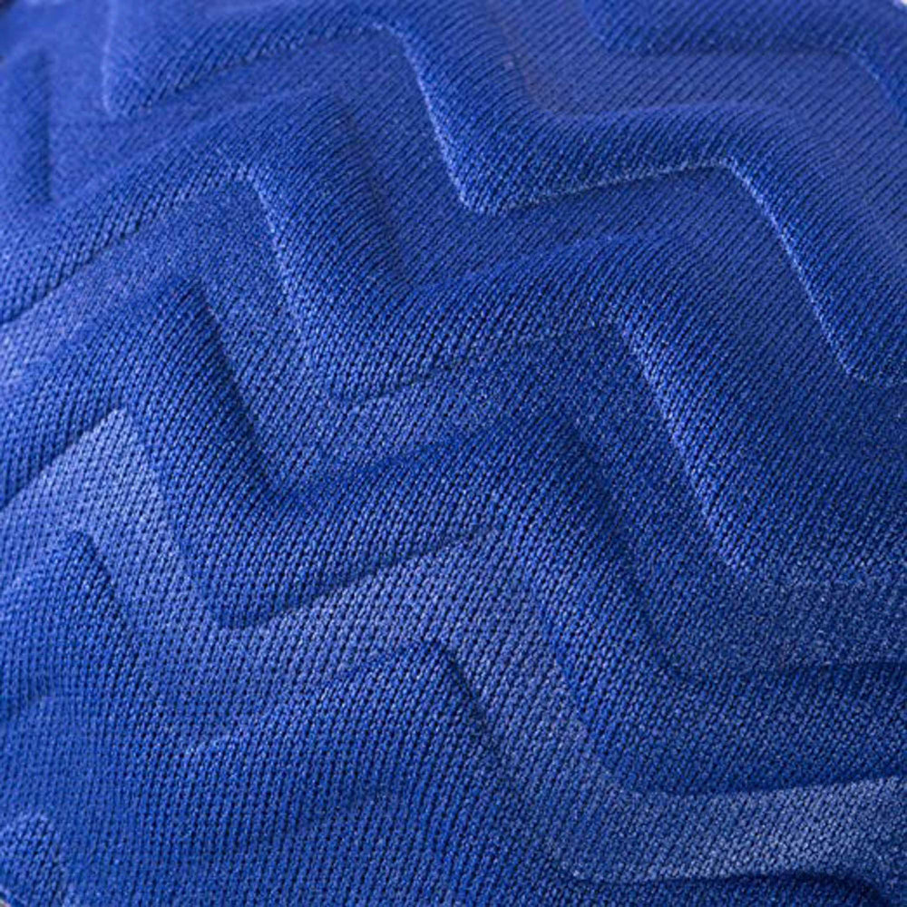 Bucky Ultralight Chevron eye-mask navy fits small faces for travel