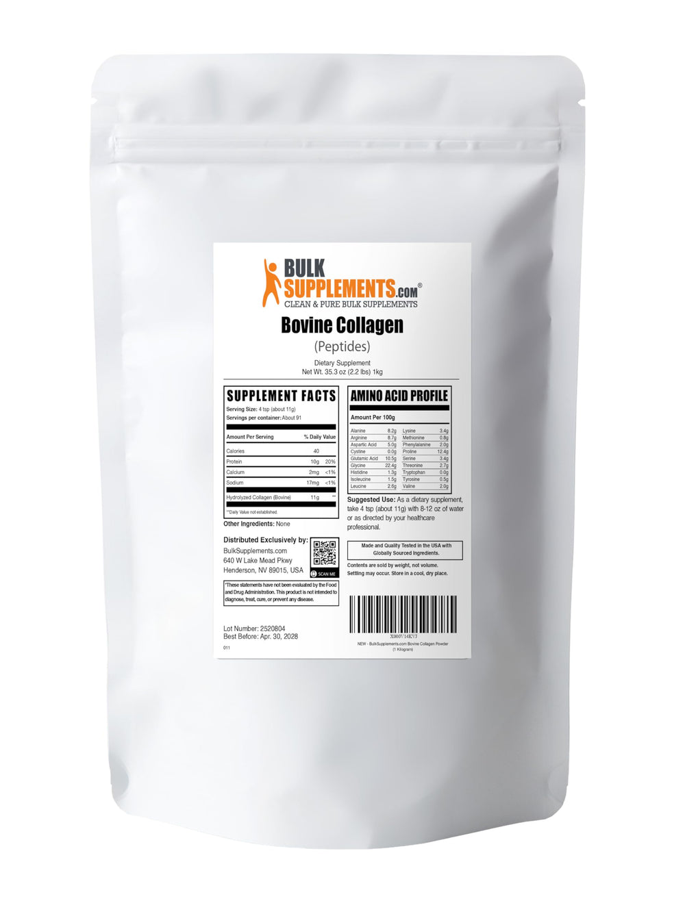Measuring scoop pouring BulkSupplements collagen powder into smoothie.