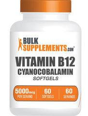 BulkSupplements Vitamina B12 5000 mcg, cápsulas blandas, vista frontal de la botella para energía.
