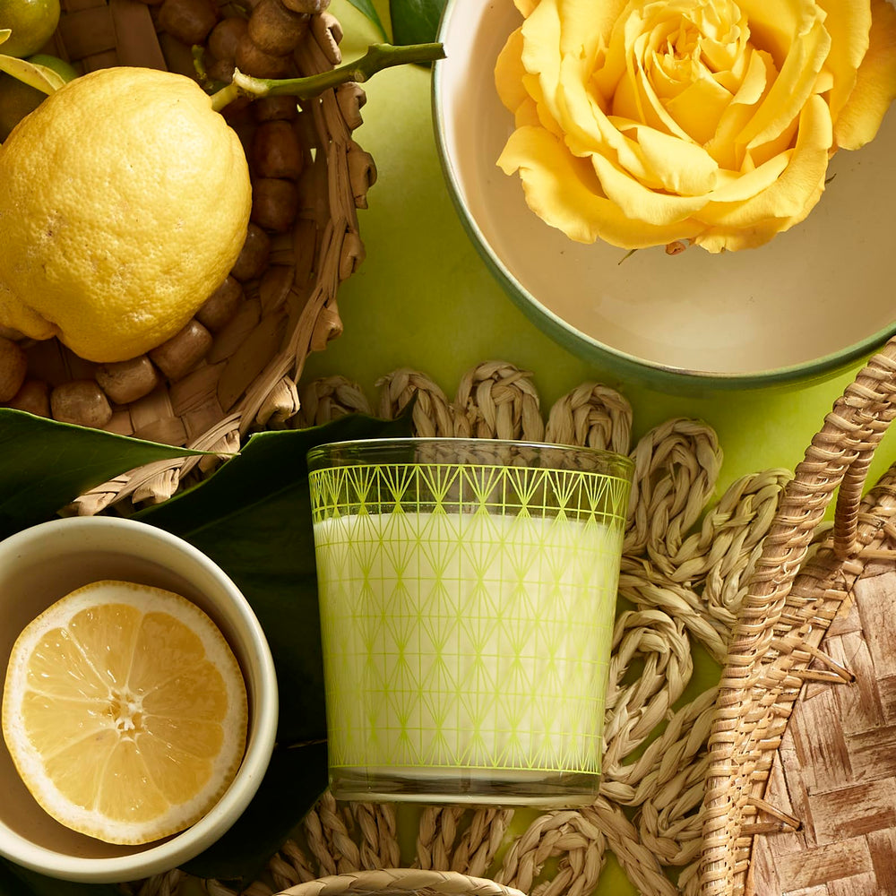 Cera vegetal y abejas en Caldrea Ginger Pomelo para combustión limpia
