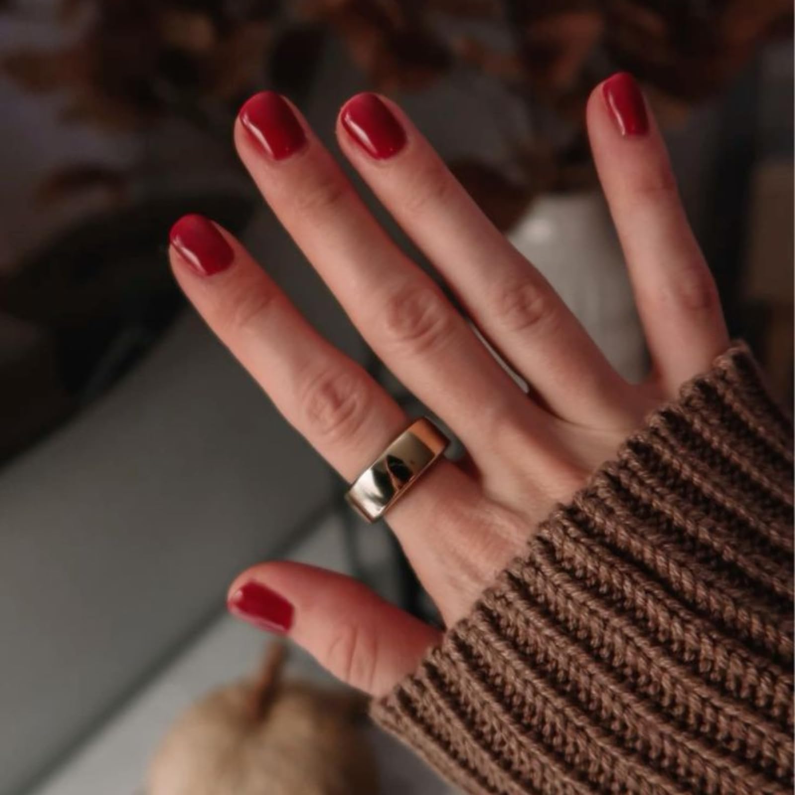CALMI water-resistant ring withstands rain and splash.