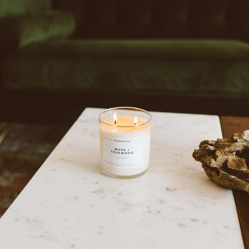 Calyan plant-based ingredients and essential oils for authentic aroma.
