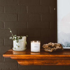 Calyan USA-made vegan cruelty-free paraffin-free formula for a pure burn.