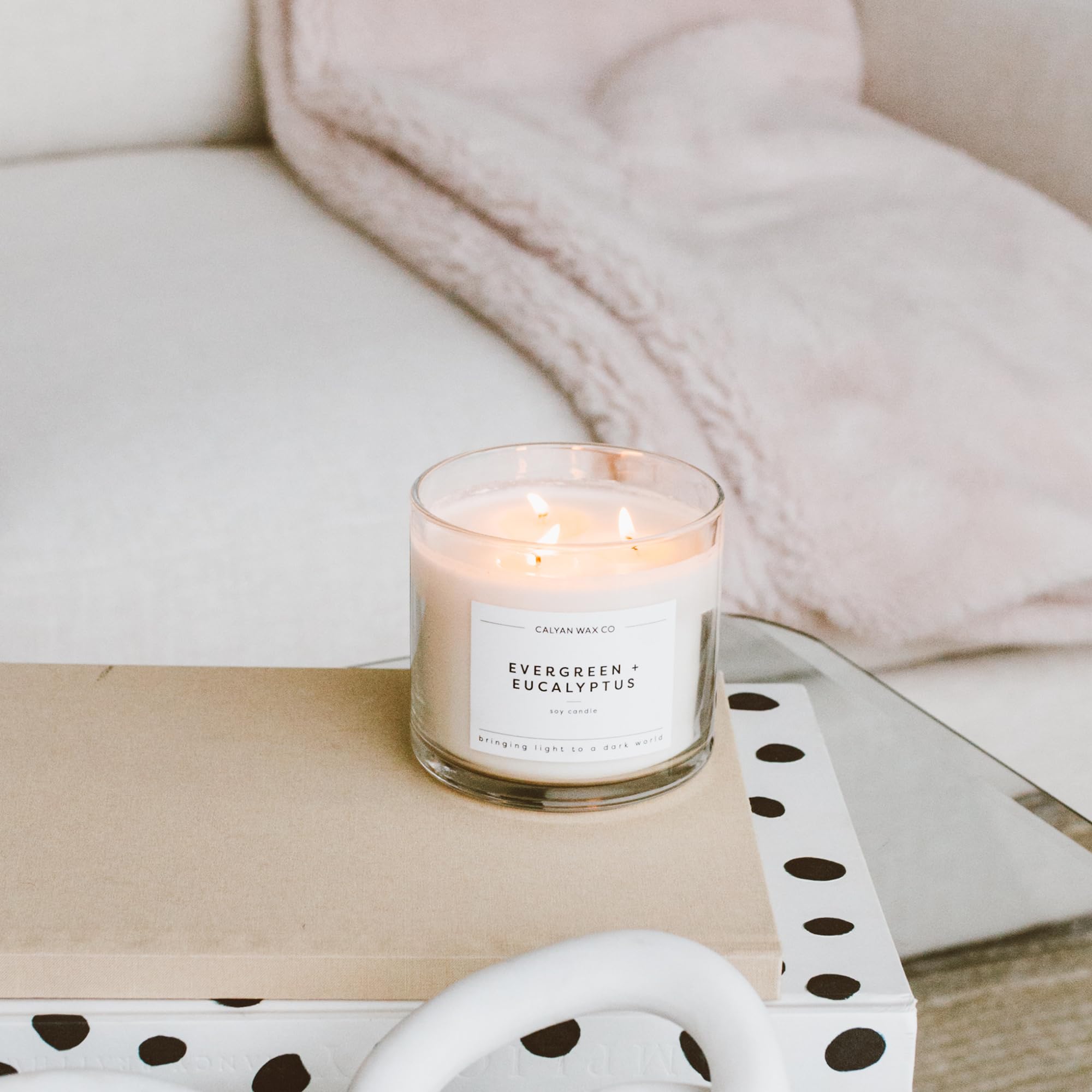 Calyan Wax Co. Seaside and Citrus lighting demonstrates long-lasting fragrance for bedrooms