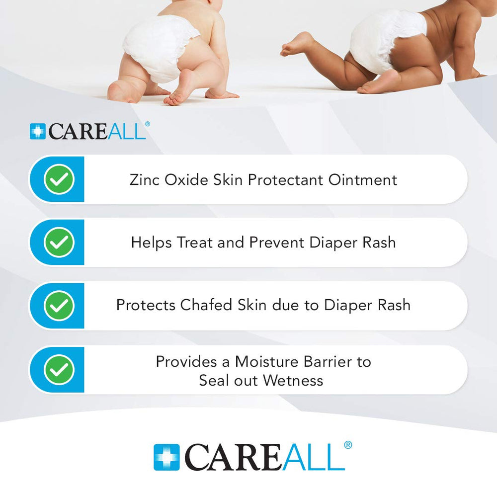 Aplicación suave del ungüento CareAll Zinc Oxide 20% para irritaciones menores.