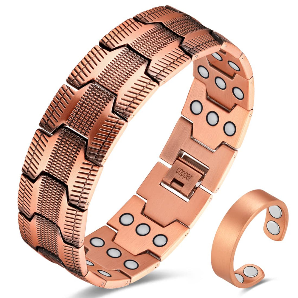 Cigmag 3x copper bracelet close-up with three magnet rows in a sleek design.