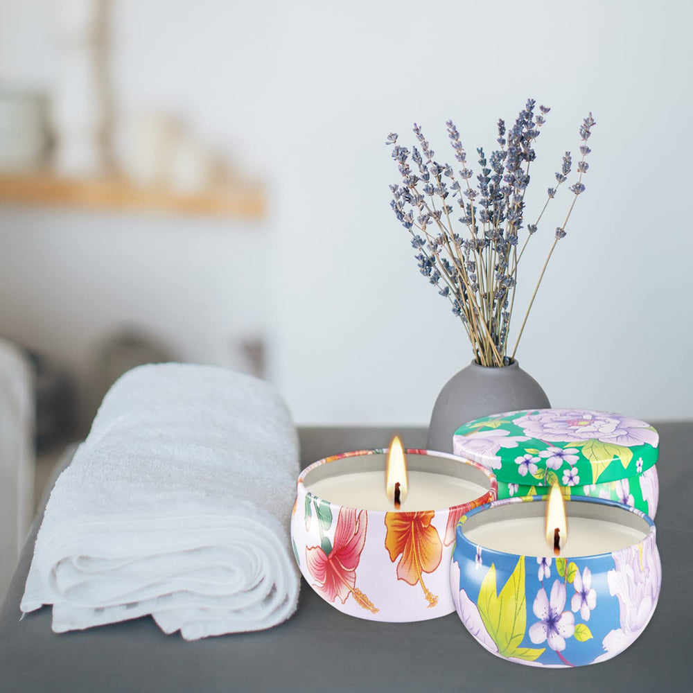 CLTNIKET daisy-pattern candle complements bedrooms with gentle scent.