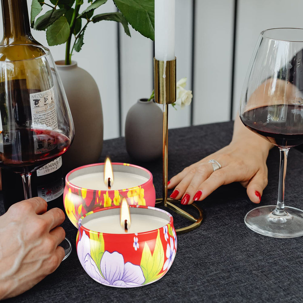 CLTNIKET sakura-pattern candle brings light fragrance and chic design.