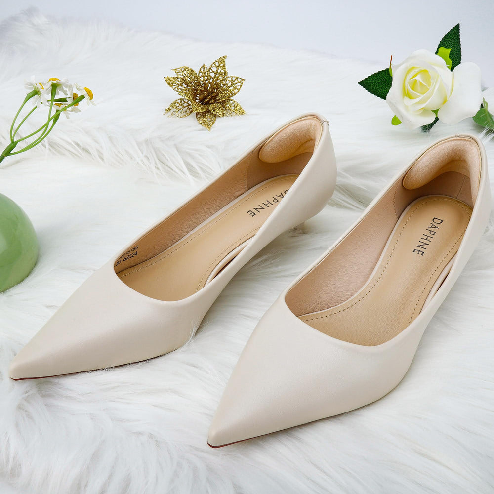 Comfowner six-pack heel cushions laid out for everyday use.