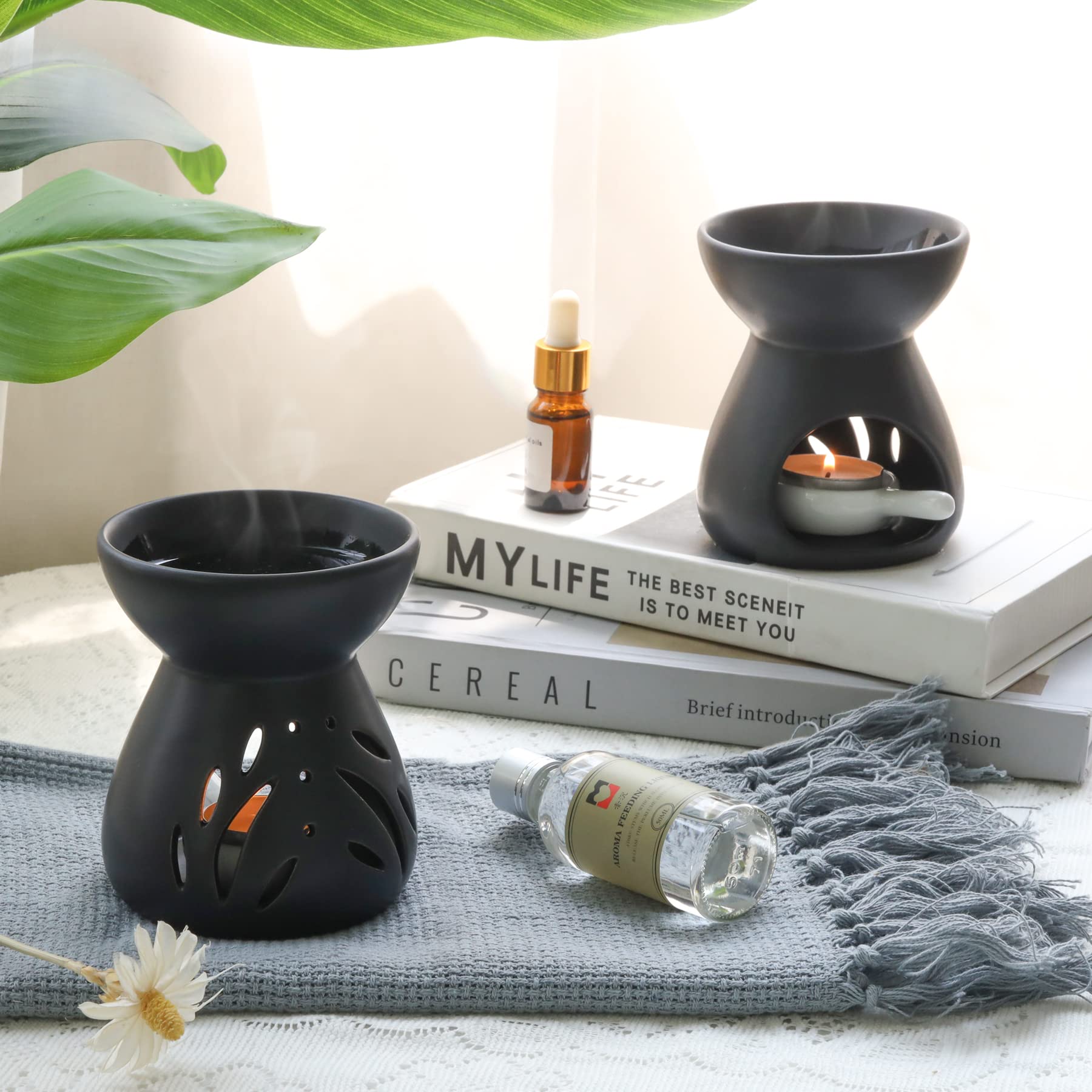 ComSaf tealight spoons included enable easy setup and safer handling.