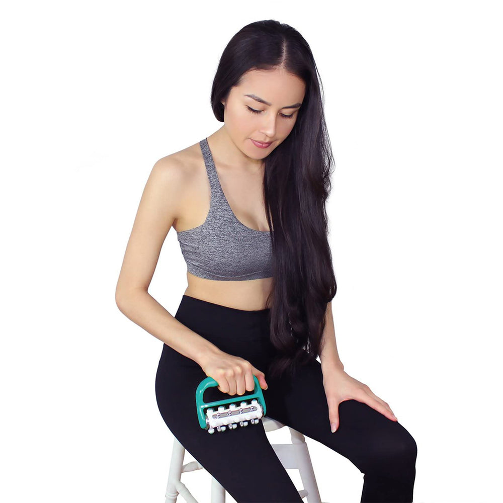 Coolife Fascia Release Roller aiding pre- and post-workout routines.