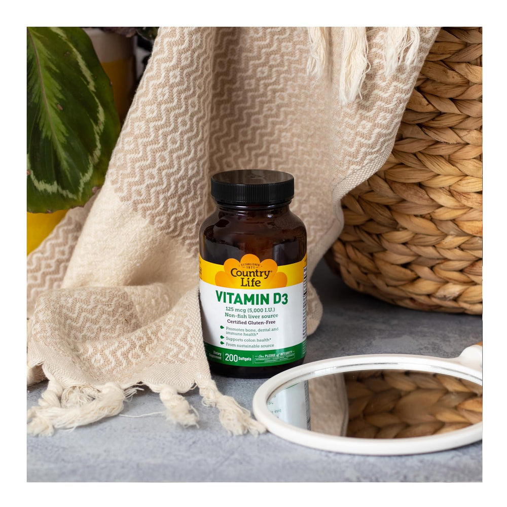 Country Life Vitamin D3 5000 IU lanolin source depicted