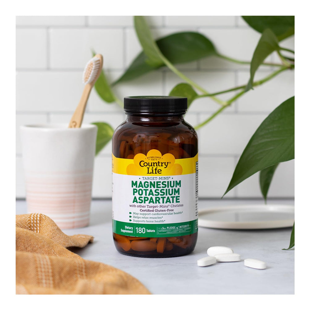 Country Life label closeup highlights gluten-free information and ingredients