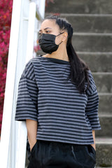 Cranberry USA Cranberry Carbon mask with high filtration for cleaner air.