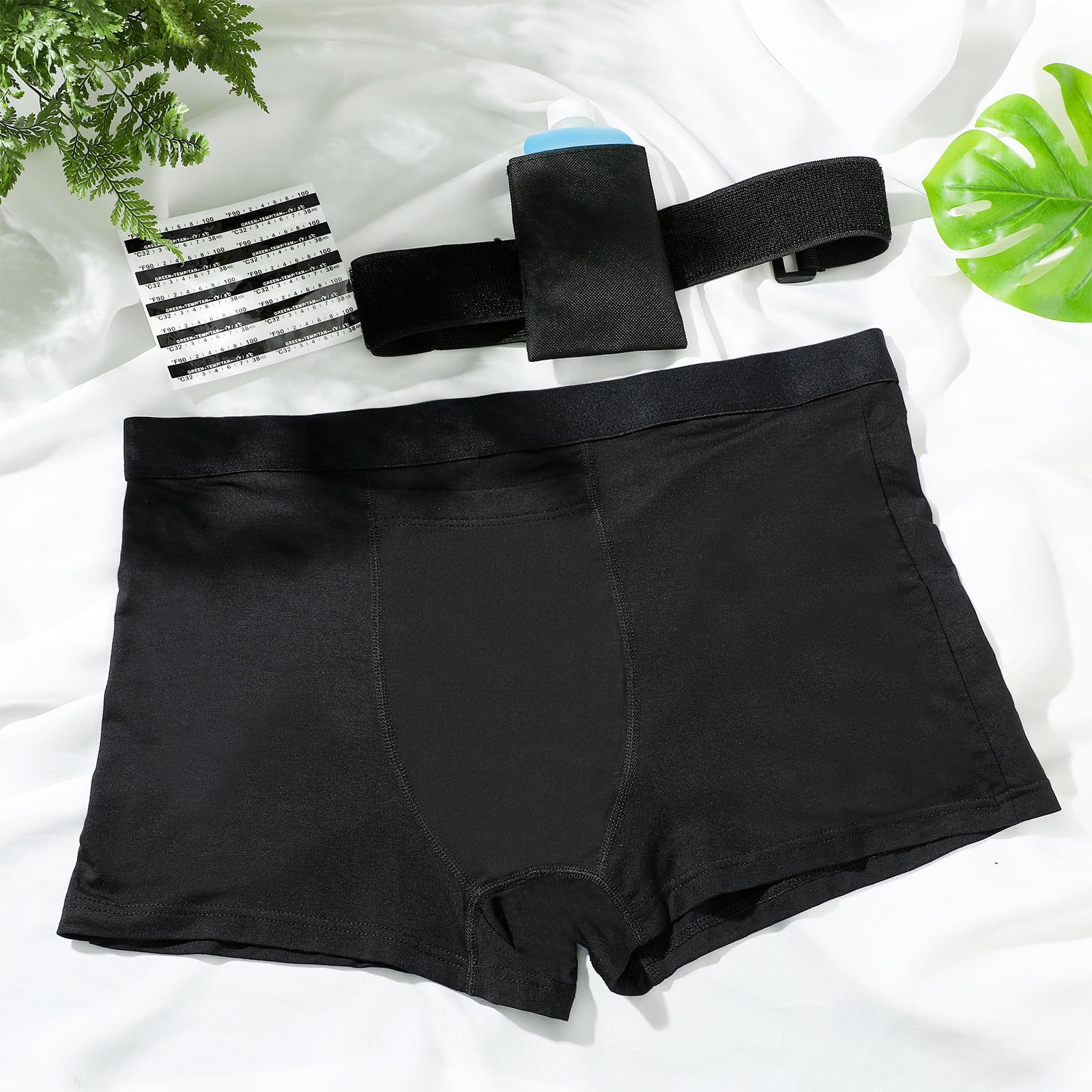 Cuffbow lining pocket boxer brief hides the kit for discreet transport.