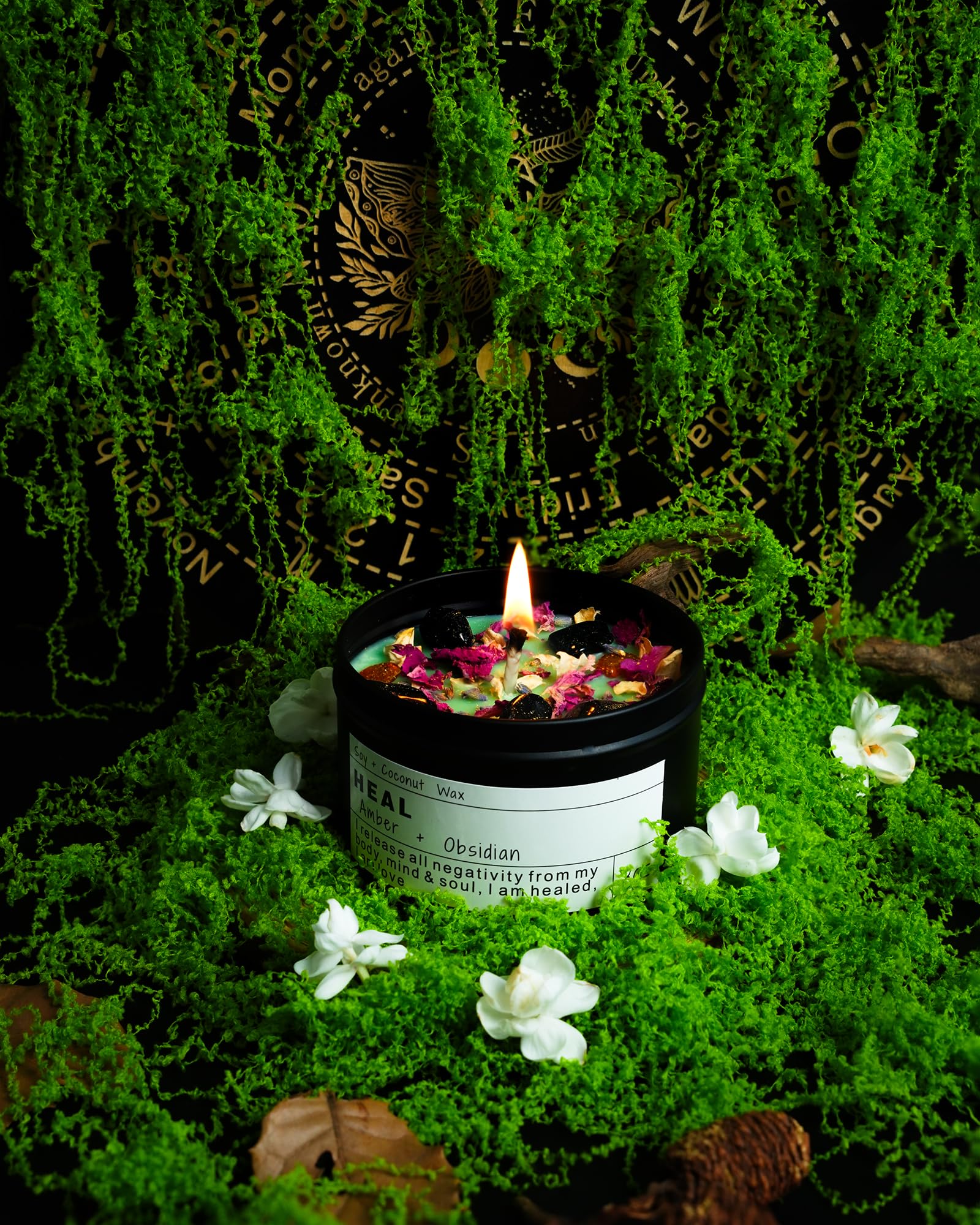 CULACEE Dried flowers candle detail enhances relaxing, nature-inspired atmosphere