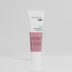 Cumlaude CLX Gel applied around sensitive area for soothing relief.