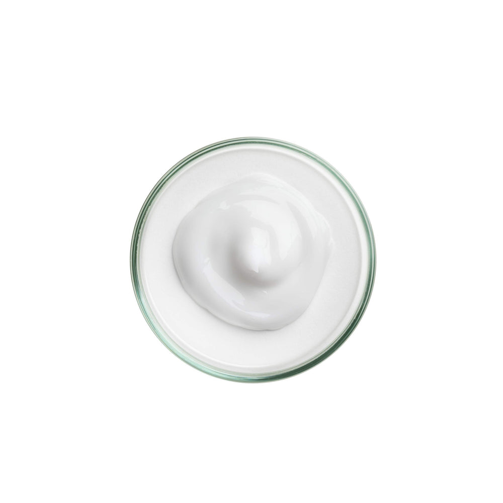 Gel swatch reveals light, non-sticky consistency for everyday use.