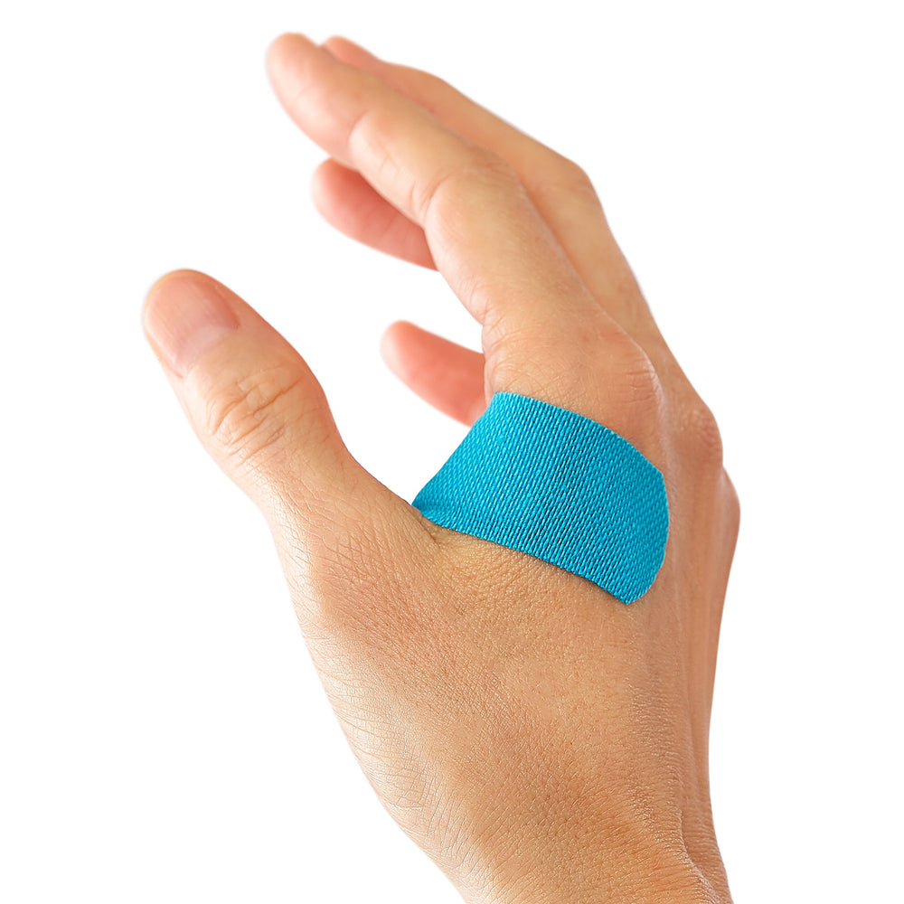 Curad CUR5020 ideal for sports and active use.