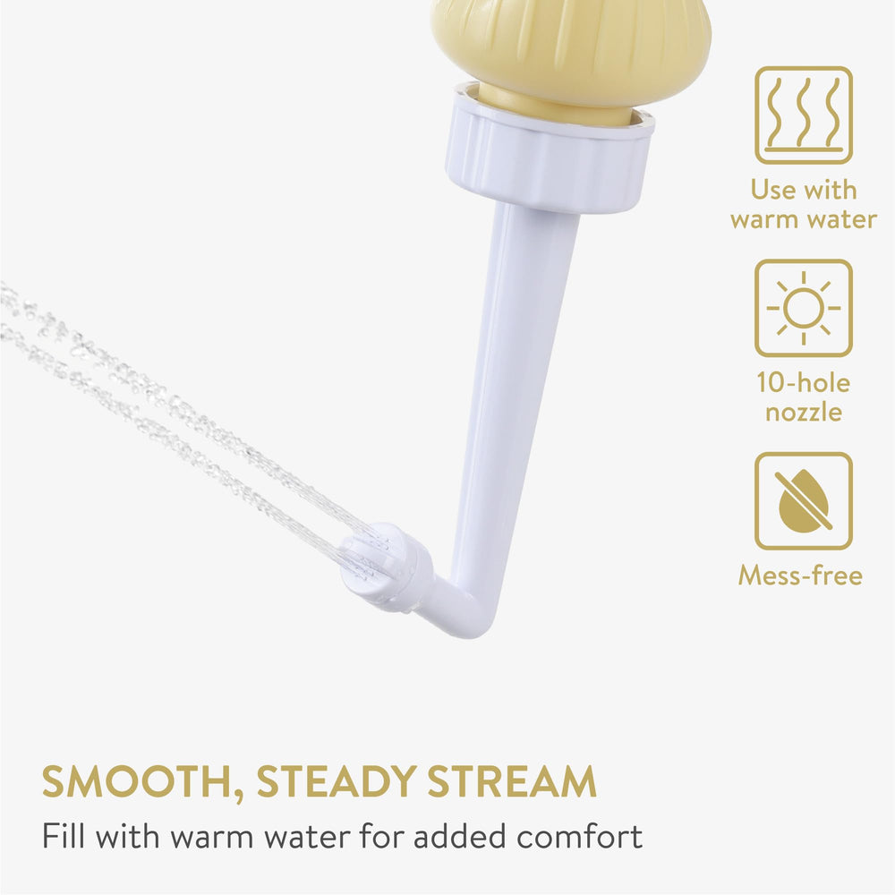 Cynpel Peri Bottle shows ample water capacity for thorough cleansing.