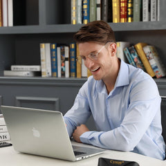 Cyxus durable metal-frame glasses built for all-day wear and long sessions.