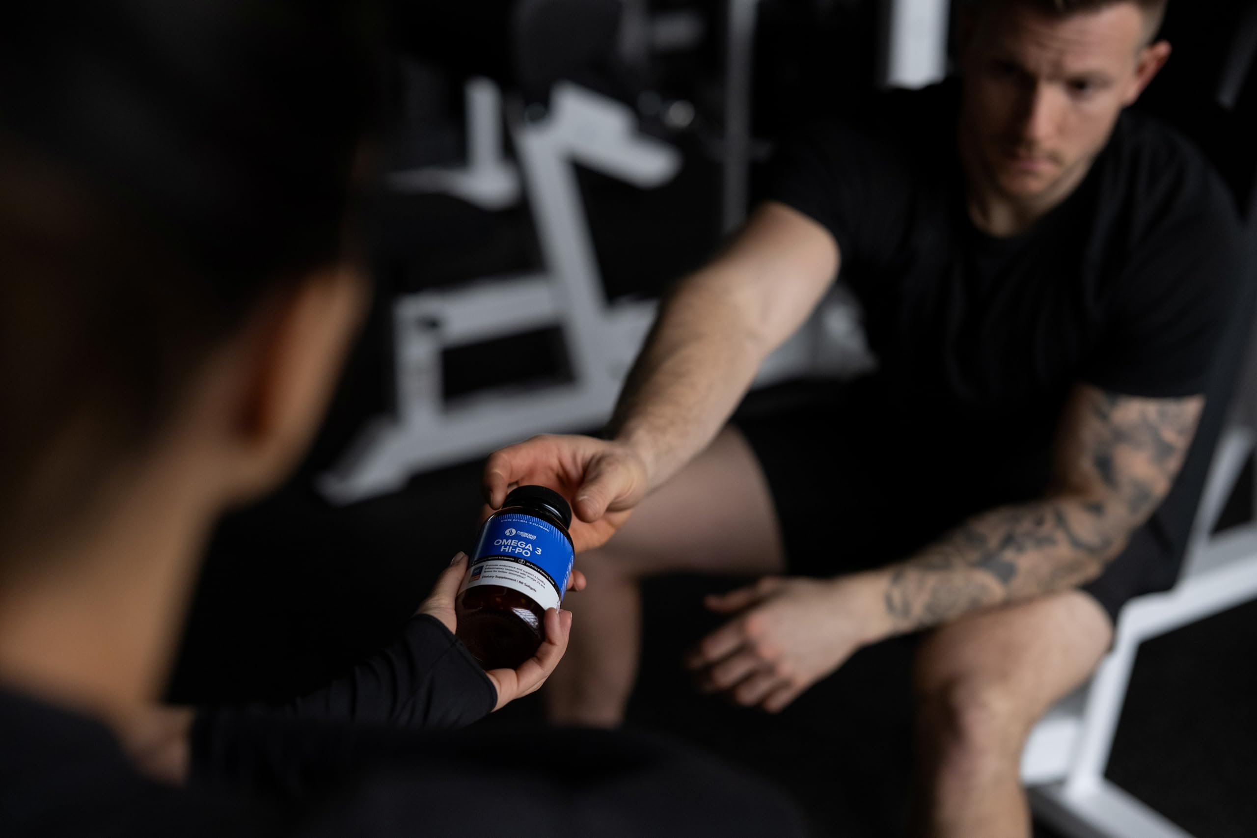 Label close-up of Designs for Sport Omega 3 HI-PO highlighting gluten-free and purity