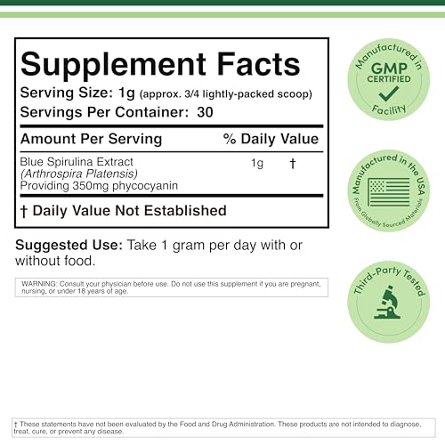 Double Wood Blue Spirulina powder scoop demonstrates easy portioning for protein shakes.