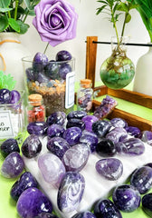 DUQGUHO Amethyst irregular crystal stones reflect light for terrariums and vase displays.