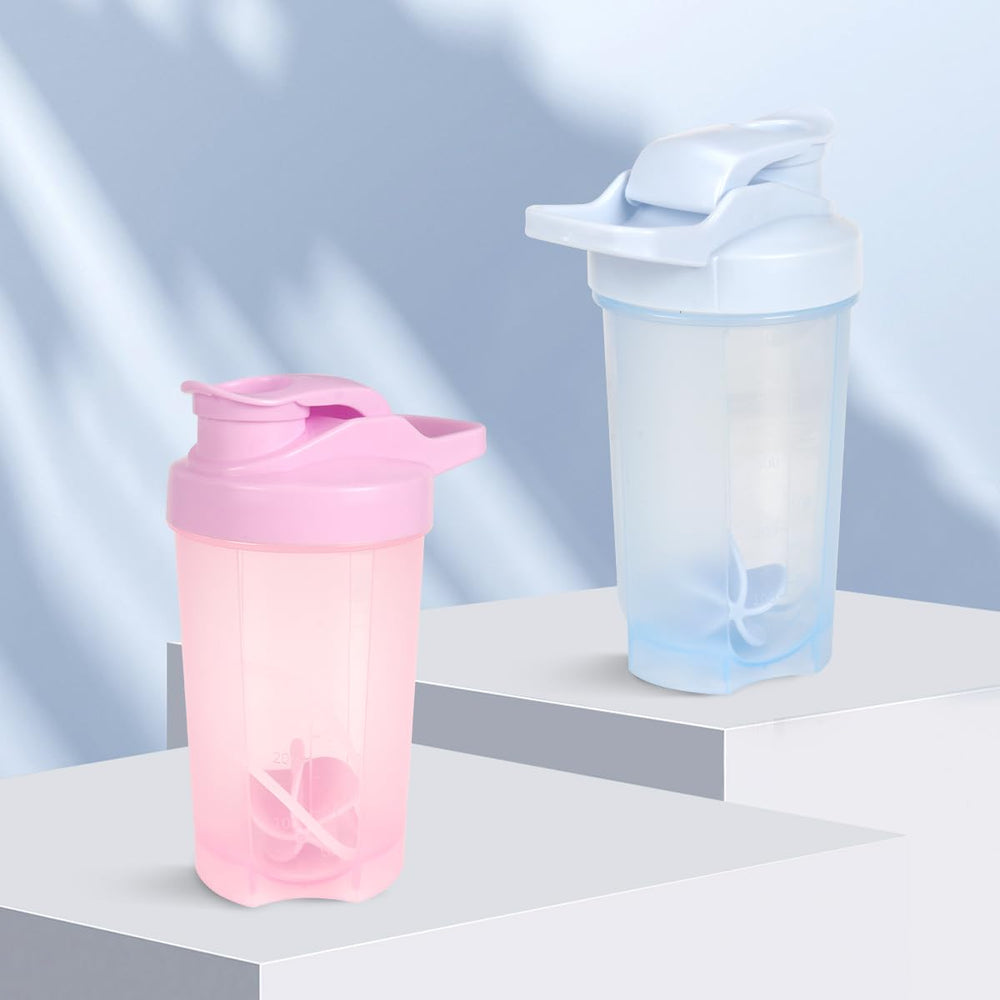 D.Y.A shaker bottle top loop enables hands-free transport