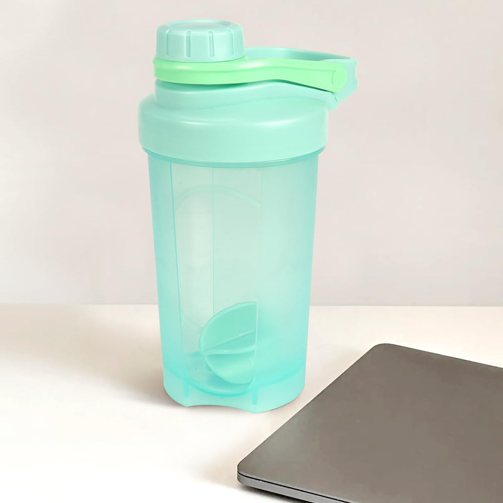 D.Y.A shaker top loop for portable carrying during workouts