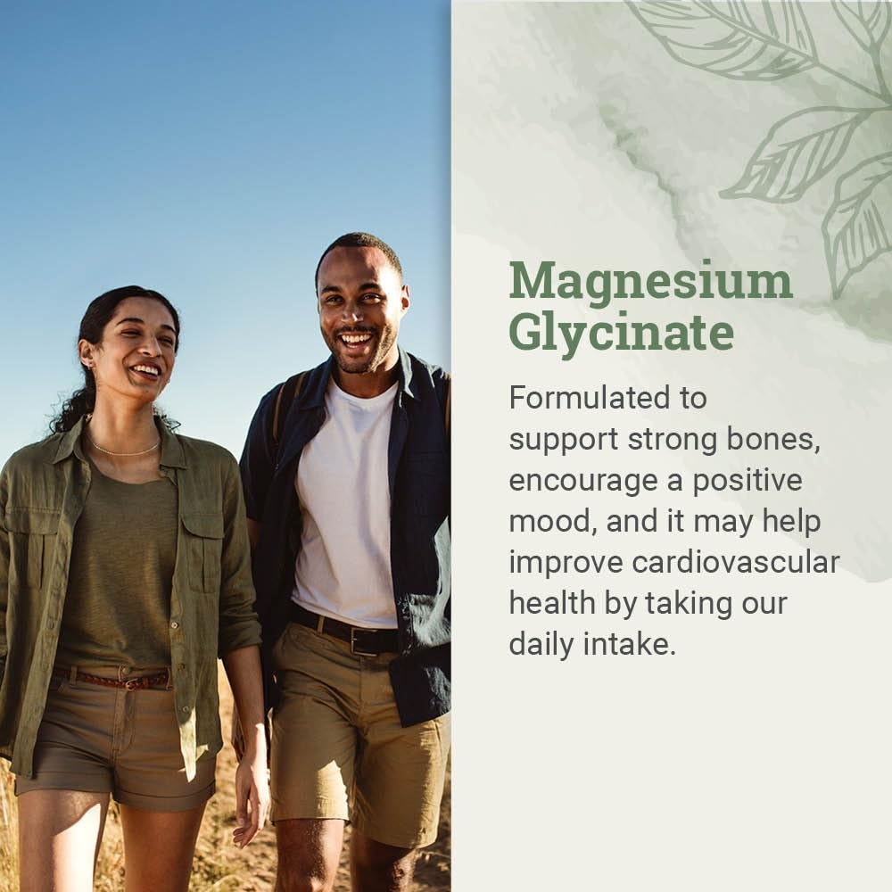 Earth Harmony Naturals magnesium glycinate label closeup emphasizes chelated structure and vegan ingredients.