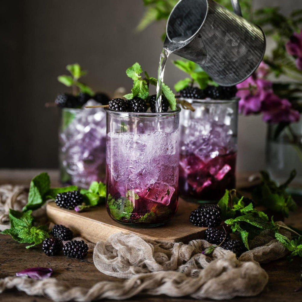 Close-up of ECO-TASTE Elderberry Powder texture.