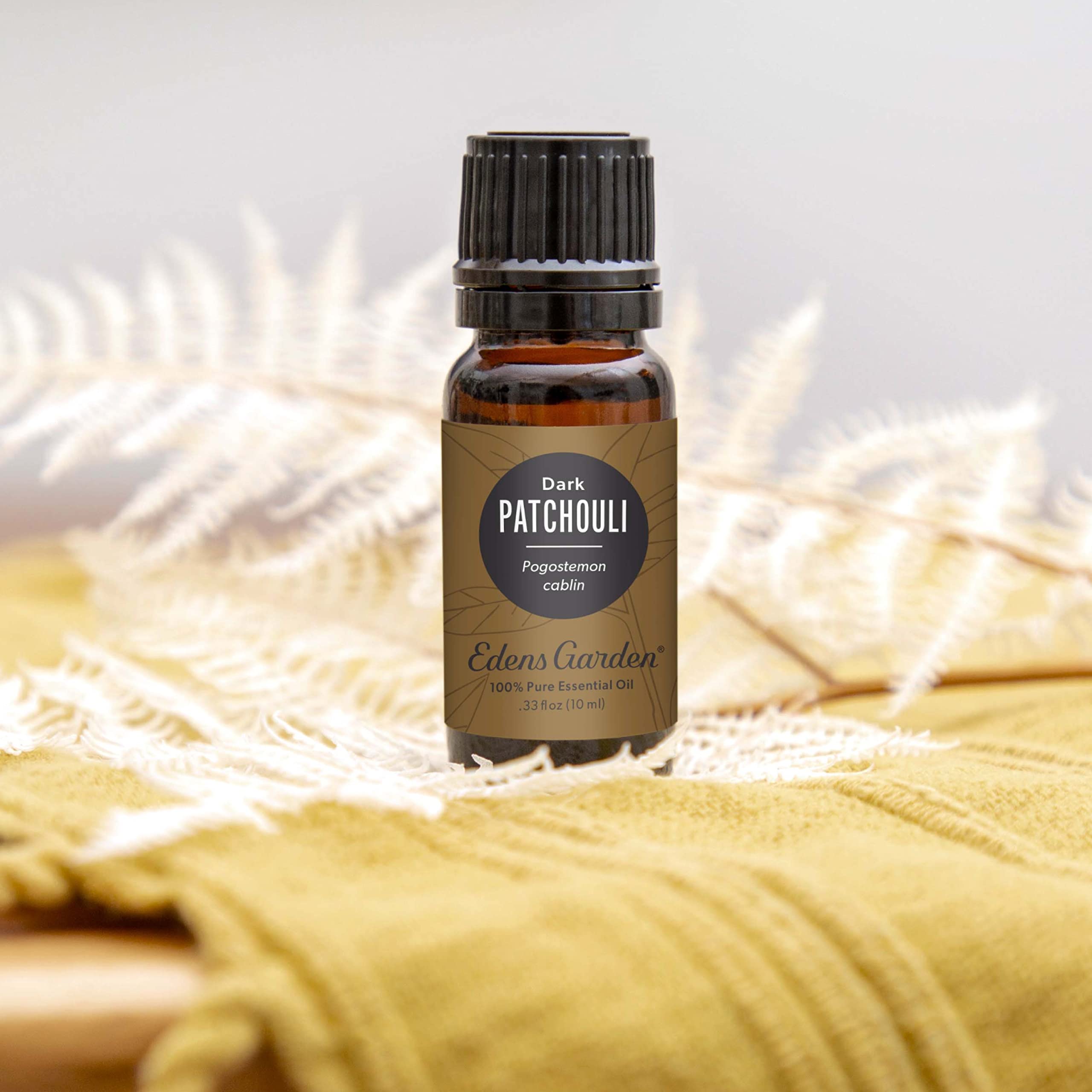 Edens Garden Patchouli oil diffuser scene for relaxing ambiance.