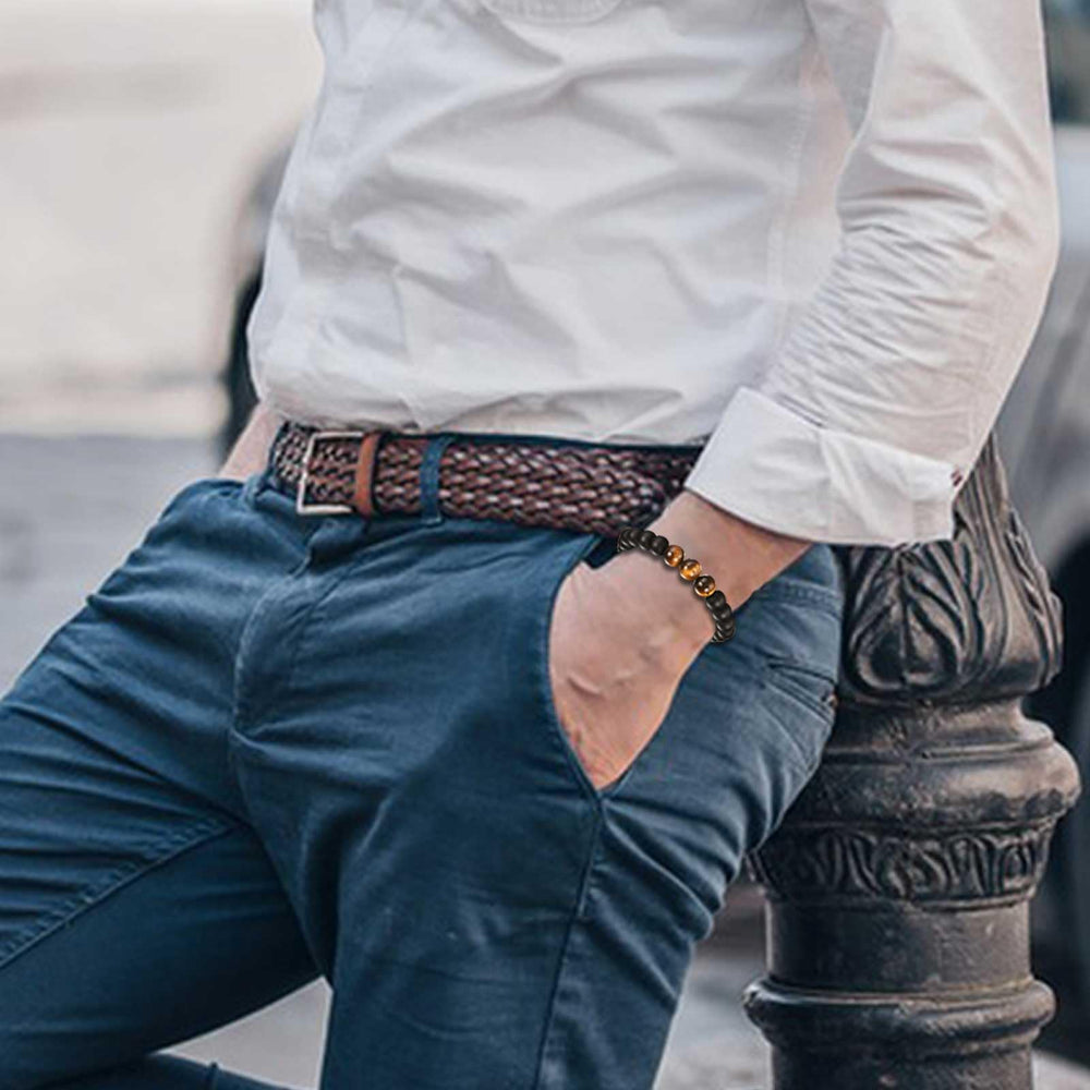EFVISD adjustable rope bracelet detail for comfortable, secure wear.