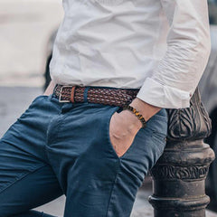 EFVISD adjustable rope bracelet detail for comfortable, secure wear.