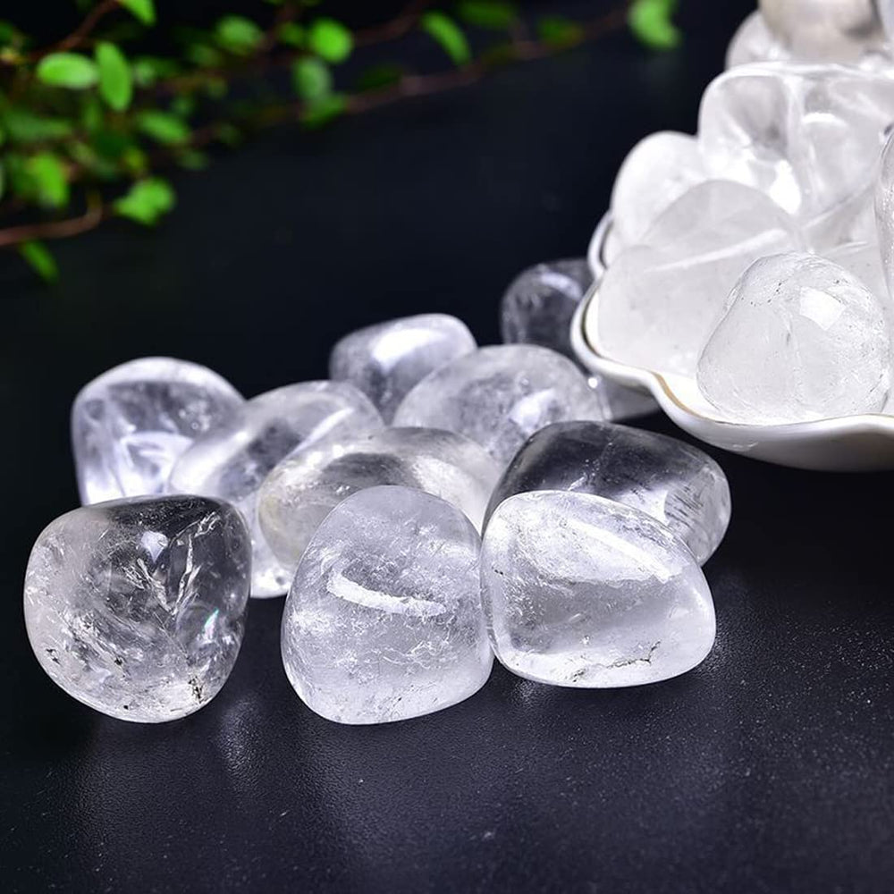 Erliway Energy Healing Clear Quartz Rock supports focus during practice.