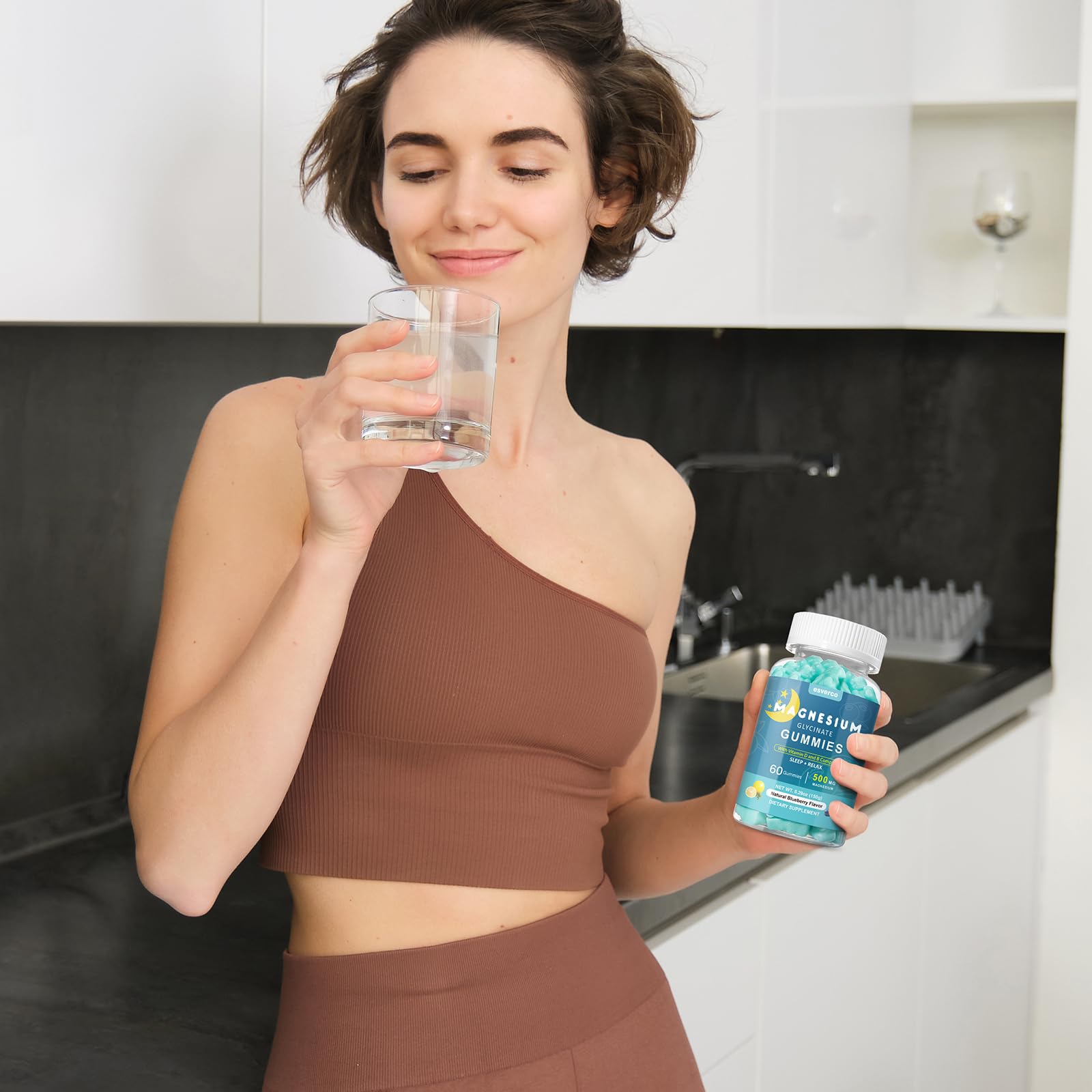 Esverco packaging highlights no melatonin and gluten-free formulation.