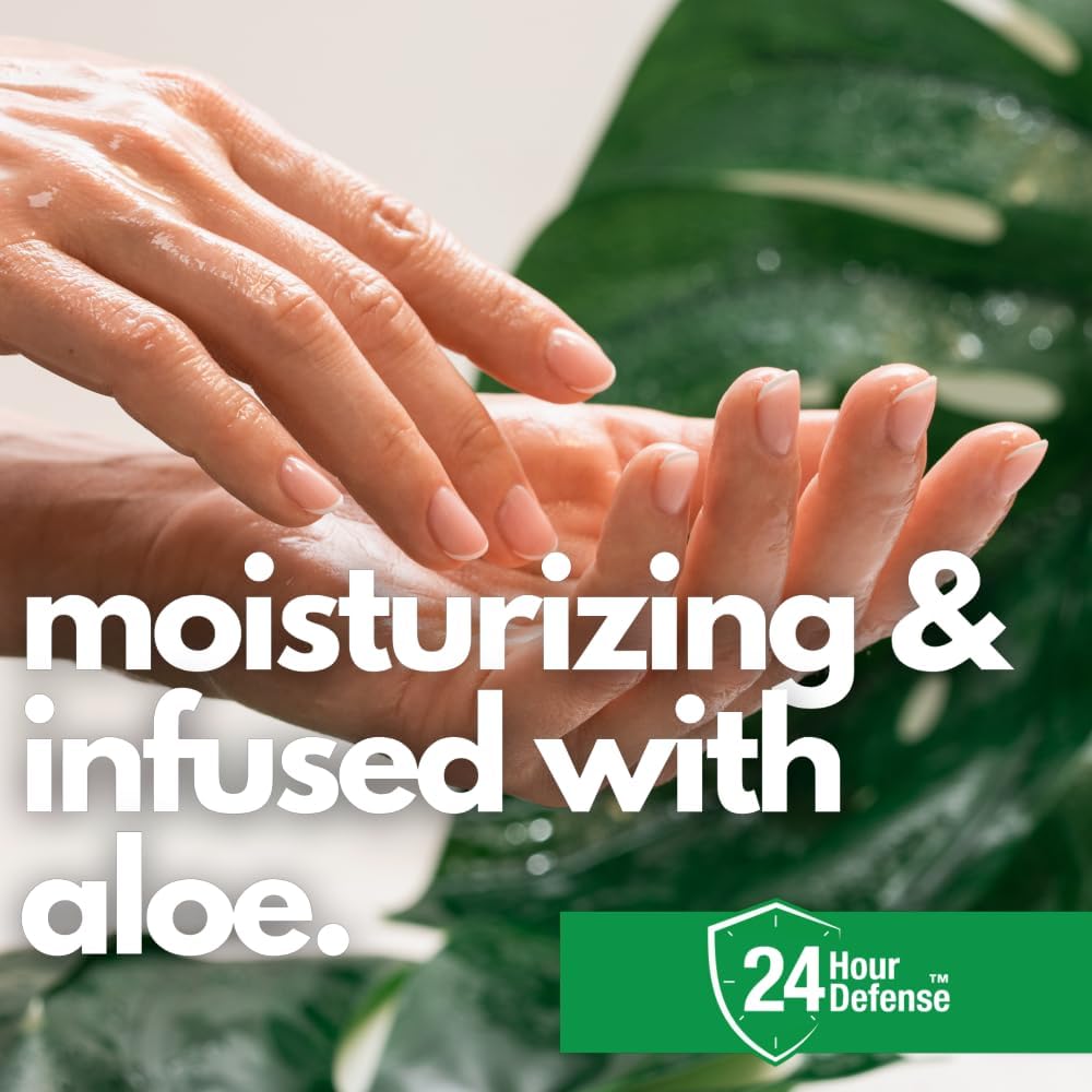 Everest moisturizing foam pump in action for quick hand cleansing