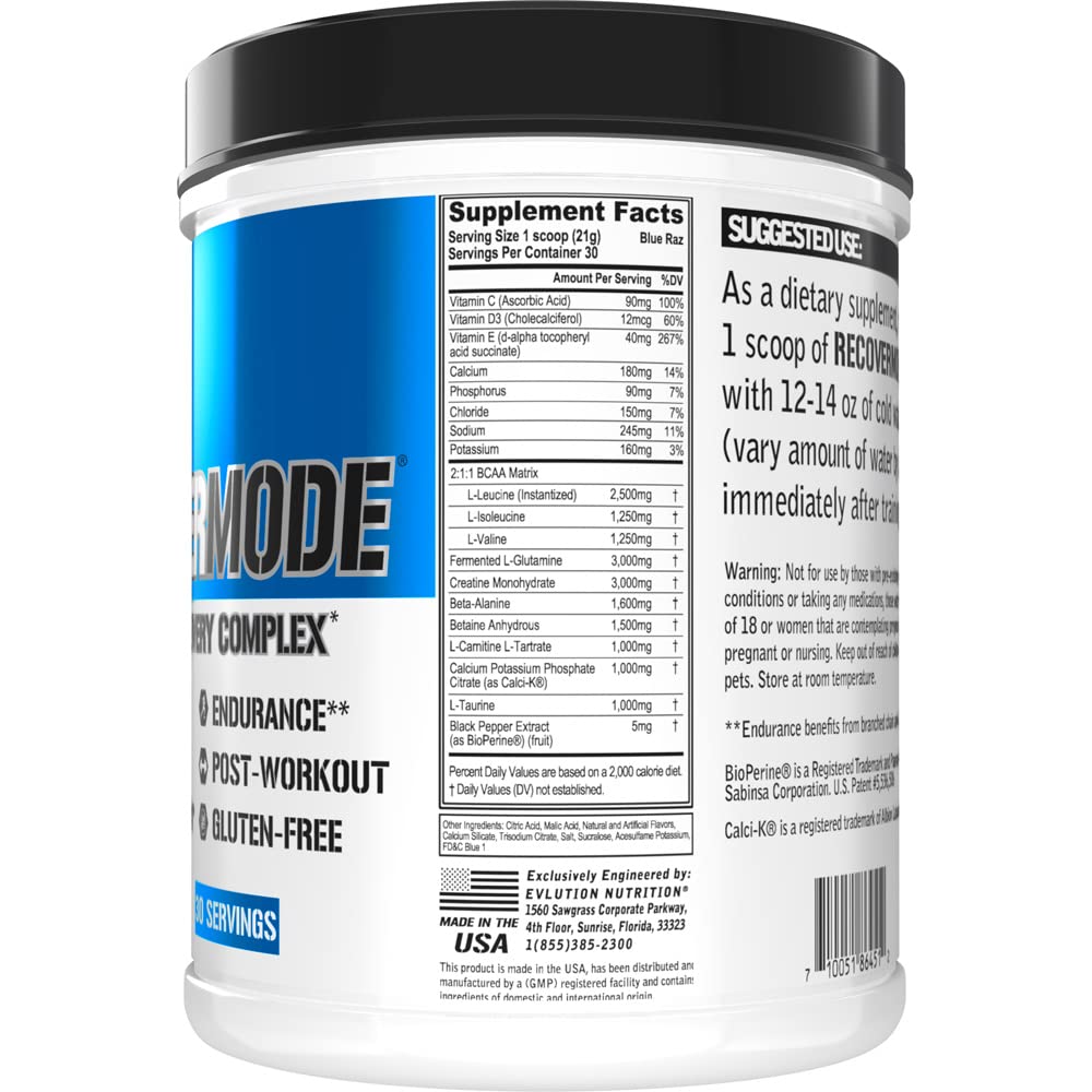 Recover Mode scoop pouring into water for quick mixing and hydration.