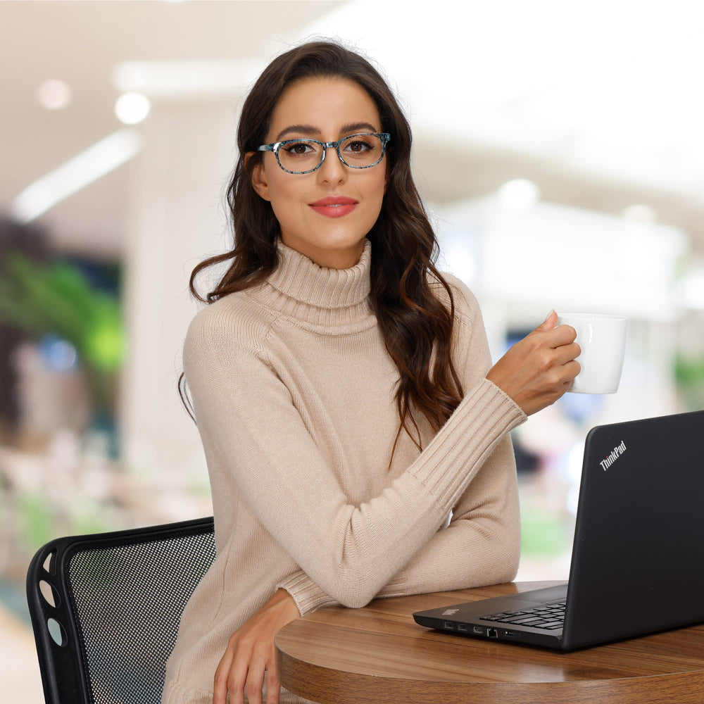 EYEGUARD acrylic lens close-up highlighting scratch-resistant surface