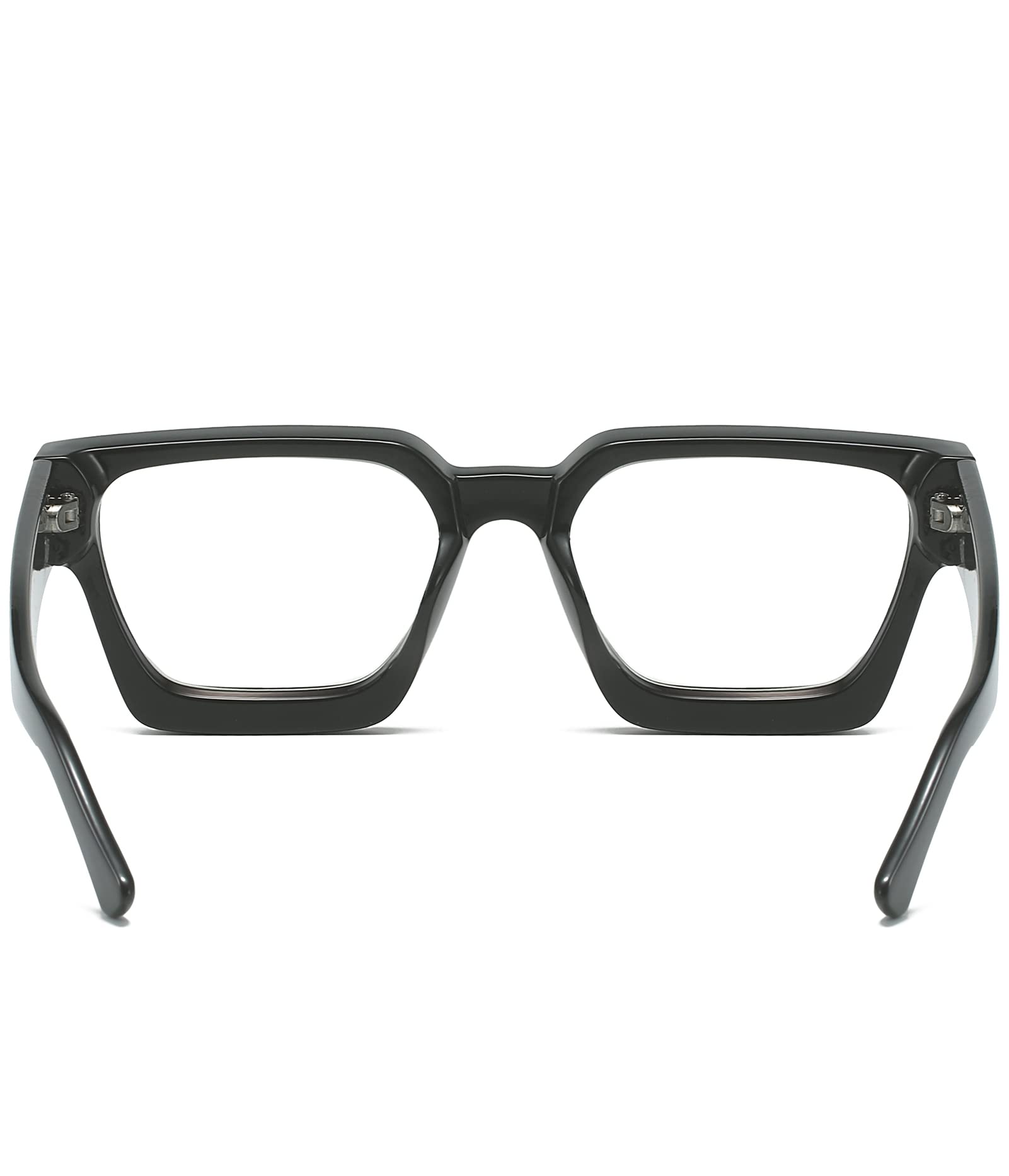 Model wearing EYLRIM glasses during casual outdoor outing.